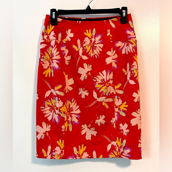 Lysse floral print Charity pencil skirt - Picture 1 of 11
